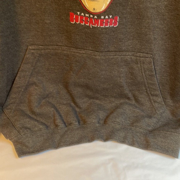Tom Brady Tampa Buccaneers football gray soft hoodie sweatshirt. - Picture 7 of 16